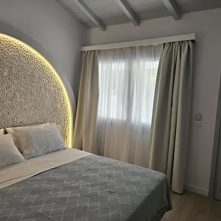 Aparthotel Paralies 3*