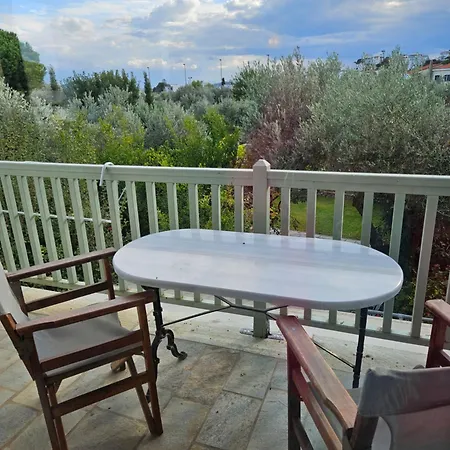 Paralies Aparthotel 3*