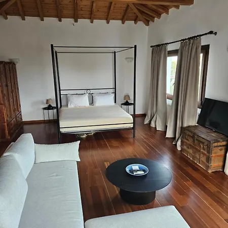 Aparthotel Paralies