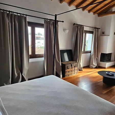 Aparthotel Paralies