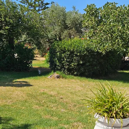 Paralies Aparthotel 3*