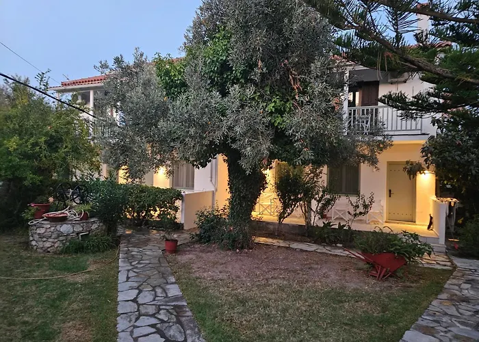 Aparthotel Paralies 3*