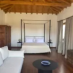 Paralies 3*