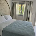 Aparthotel Paralies Skiathos Town