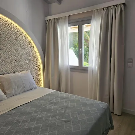 Aparthotel Paralies