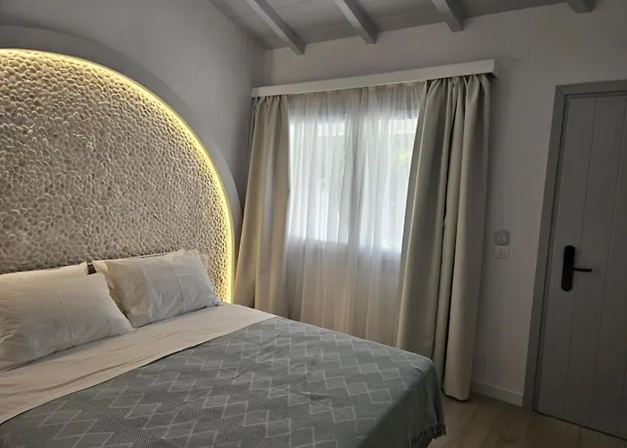 Aparthotel Paralies 3*