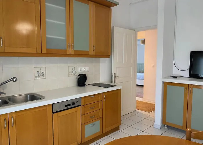 Paralies Aparthotel Skiathos Town