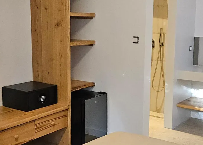 Paralies Aparthotel 3*