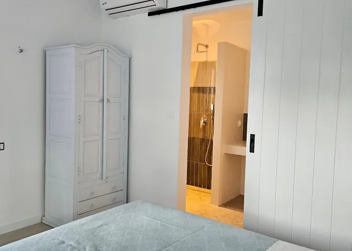 Aparthotel Paralies 3*